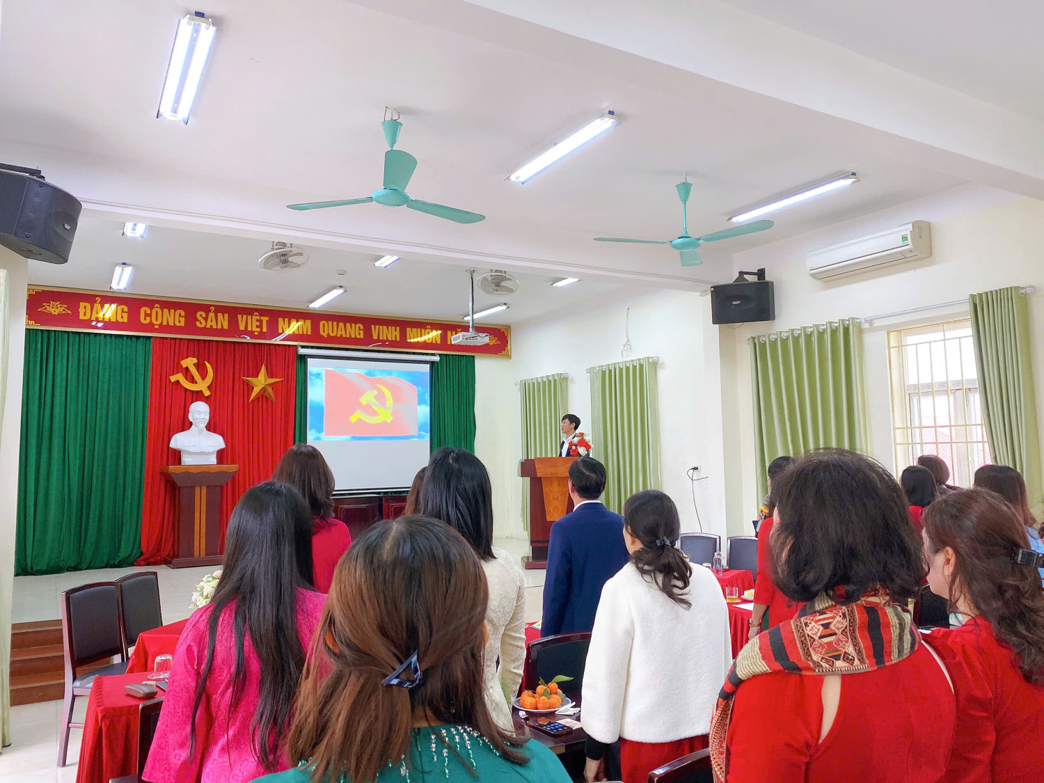 ĐẠI HỘI CHI BỘ NHIỆM KỲ 2025-2027 "DÂN CHỦ - ĐOÀN KẾT - ĐỔI MỚI - PHÁT TRIỂN"